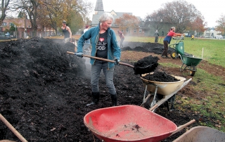 Vic High Farm mulching_Mila Czemerys